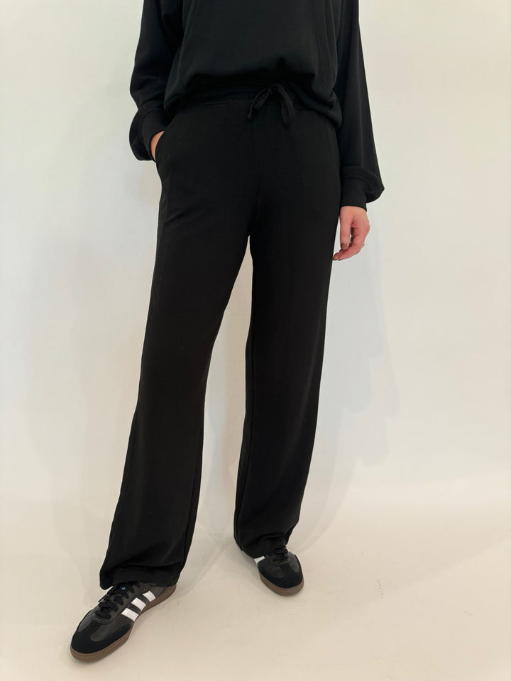 BK Cindy High-Waist Wide Leg Sweatpants in Black available at Barbara Katz