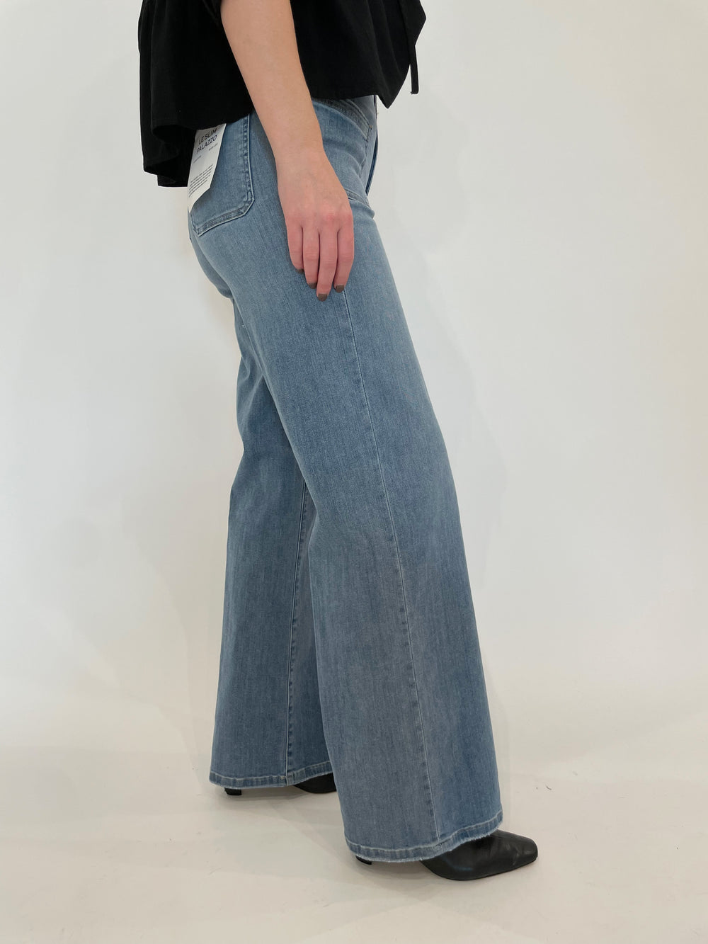 Frame Le Slim Palazzo Bardot Pocket Jeans in Wilson Clean available at Barbara Katz