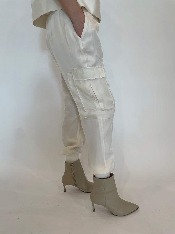 Cinq a Sept Giles Cargo Pants in Ivory available at Barbara Katz