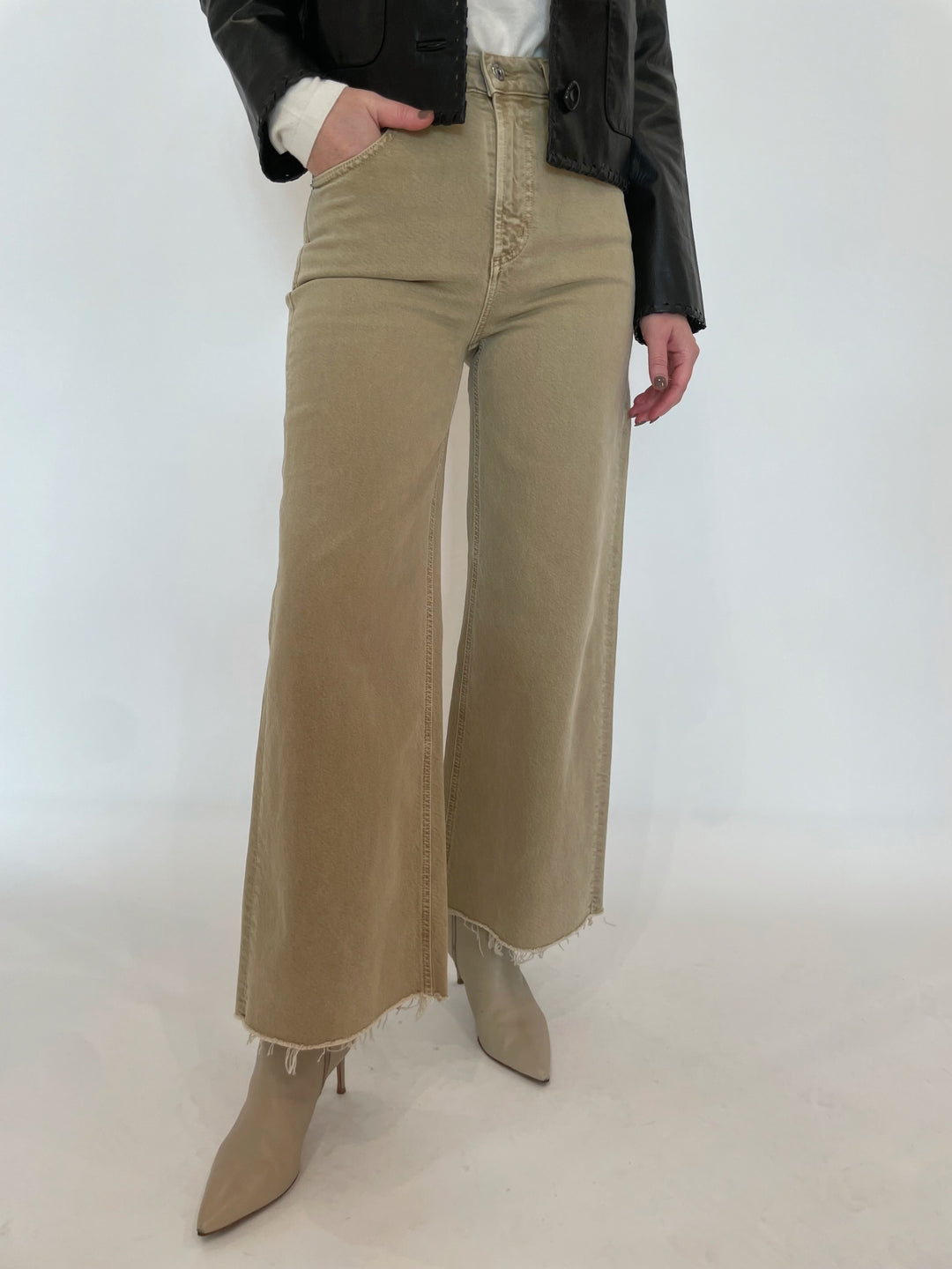 Citizens of Humanity Lyra Crop Wide Leg Jeans in Porcini available at Barbara Katz