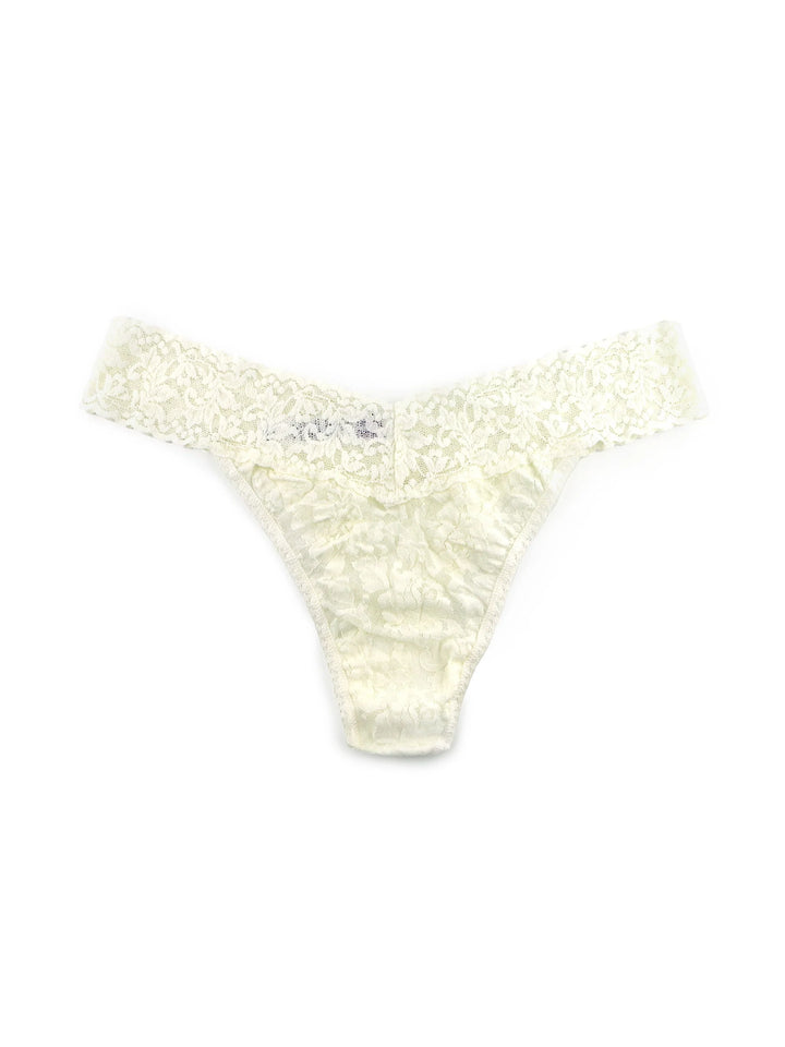 Hanky Panky Signature Lace Original Rise Thong in Marshmallow