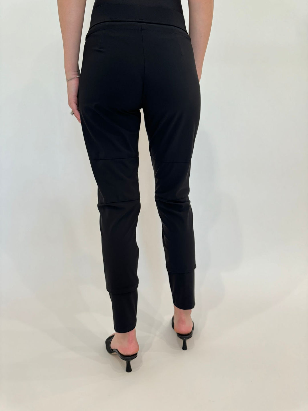 Raffaello Rossi Candy Pants in Black available at Barbara Katz