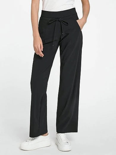 Raffaello Rossi Candice Straight Pants in Black available at Barbara Katz