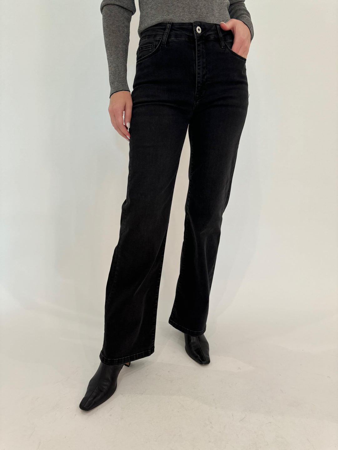 Elliott Lauren Athena Wide Leg Jeans in Washed Black available at Barbara Katz