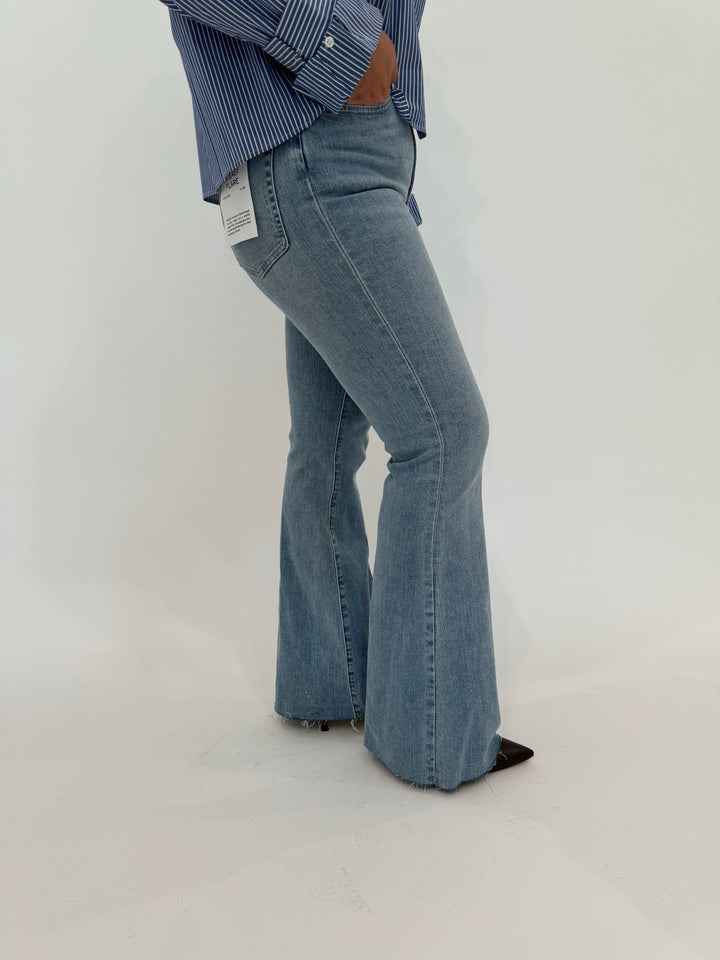 Frame Le Easy Flare Raw Fray Jeans - Blue Springs