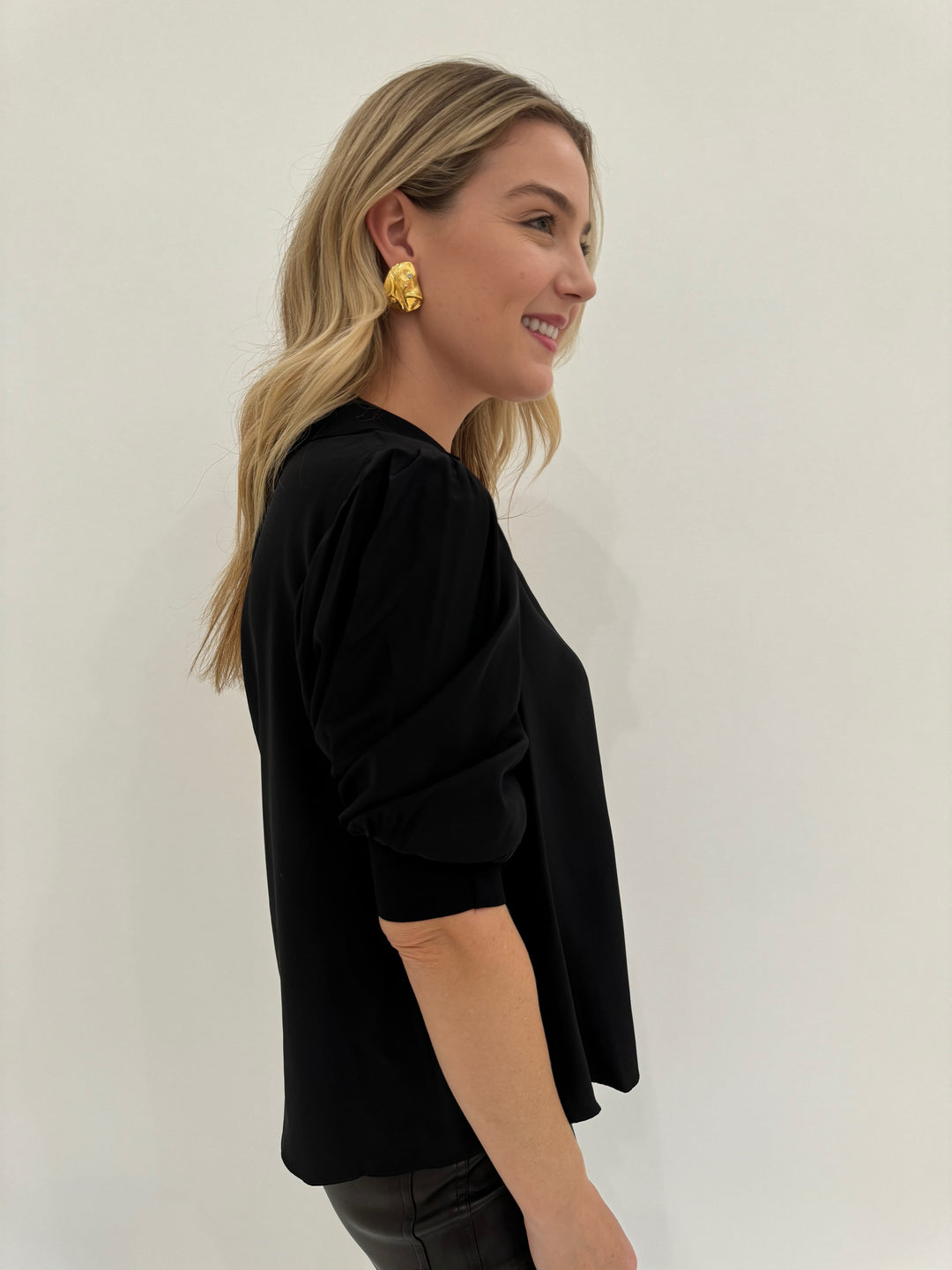 Cinq a Sept Weldon Short Sleeve Top in Black available at Barbara Katz