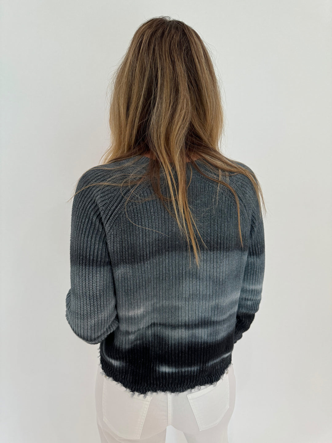 Autumn Cashmere Ombre Scallop Shaker Sweater in Black Combo