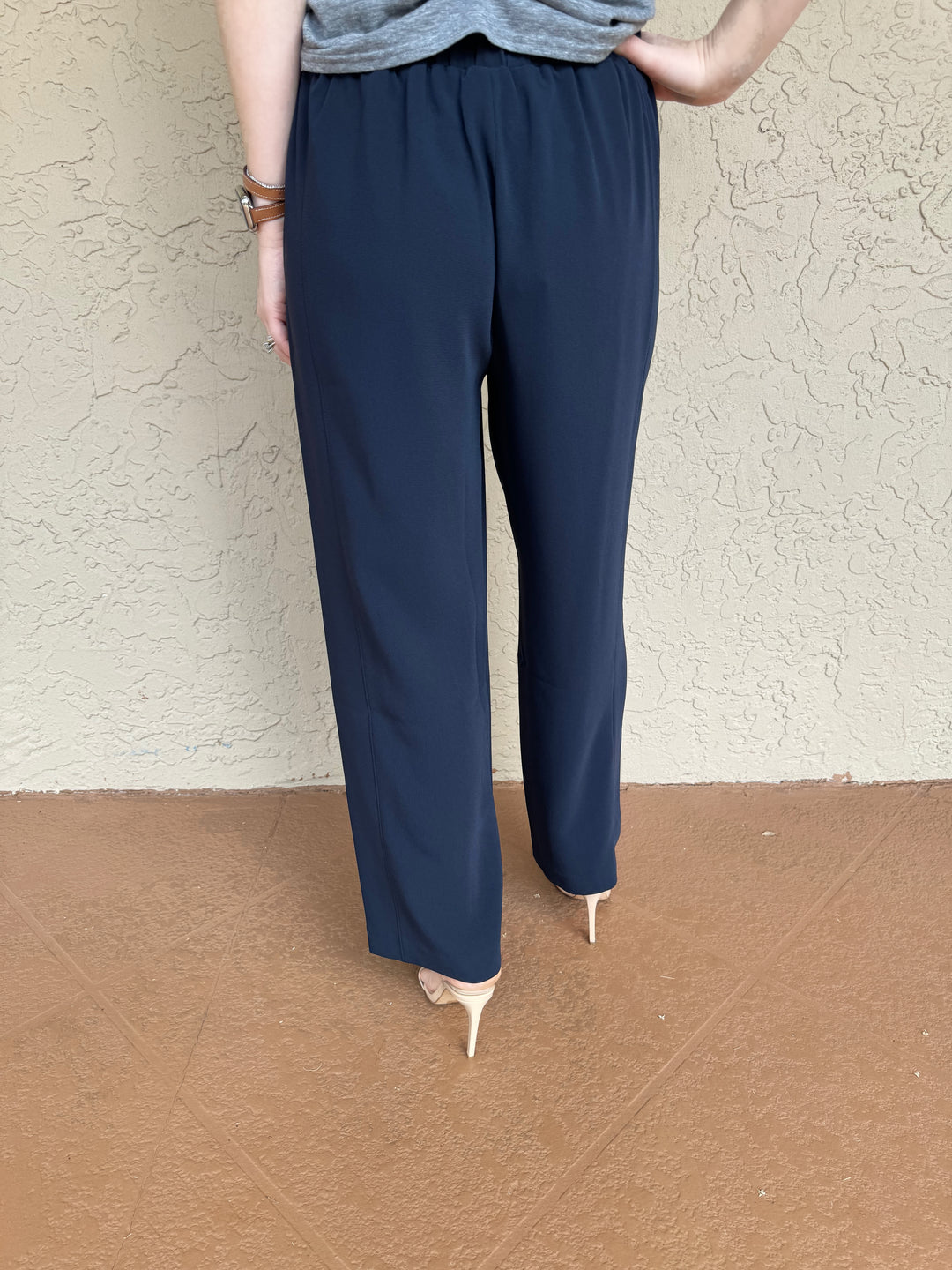 Cinq à Sept Navy Cropped Austine Pants