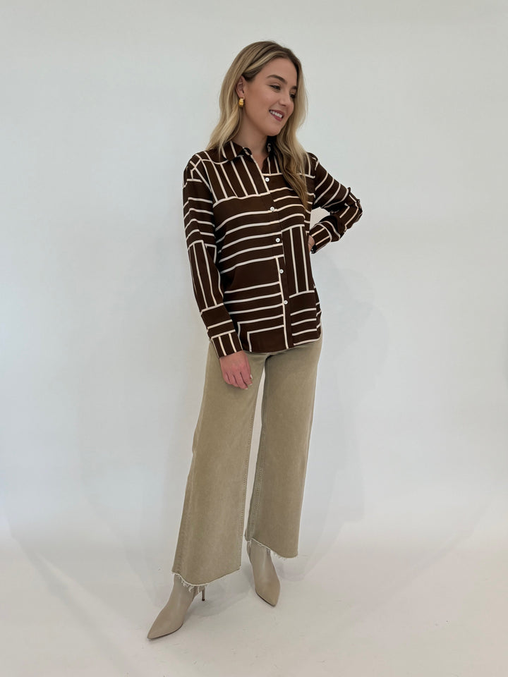 Rails Elias Button Down Shirt in Brown Line Art paired with Citizens of Humanity Lyra Crop Wide Leg Jeans in Porcini available at Barbara Katz