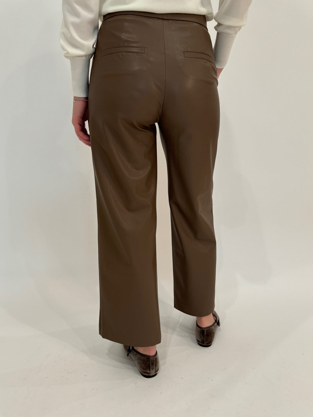 MAC Palina 6/8 Culotte Pants in Nut available at Barbara Katz