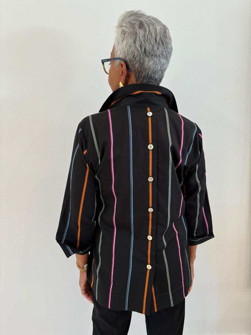 Hinson Wu Aileen 3/4 Sleeve Shirt in Black Multi with Button Back detail