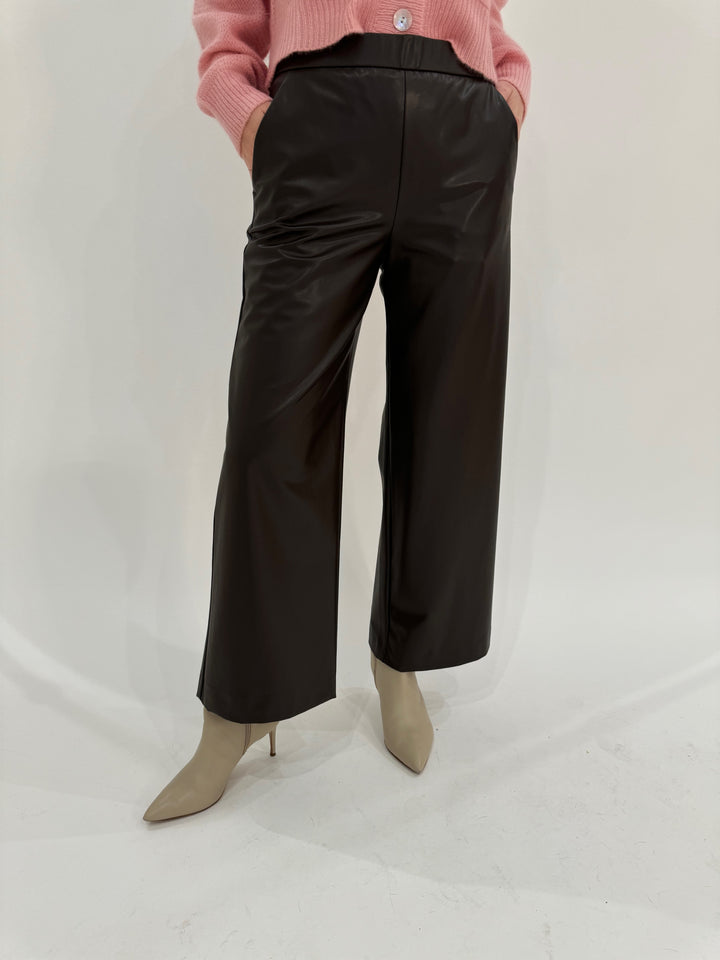 Raffaello Rossi Palina 6/8 Culotte Pants in Tabak available at Barbara Katz