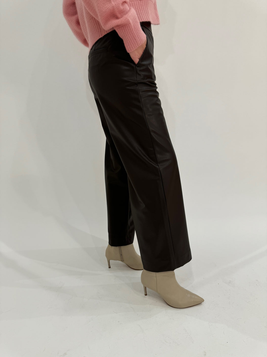 Raffaello Rossi Palina 6/8 Pants in Tabak available at Barbara Katz