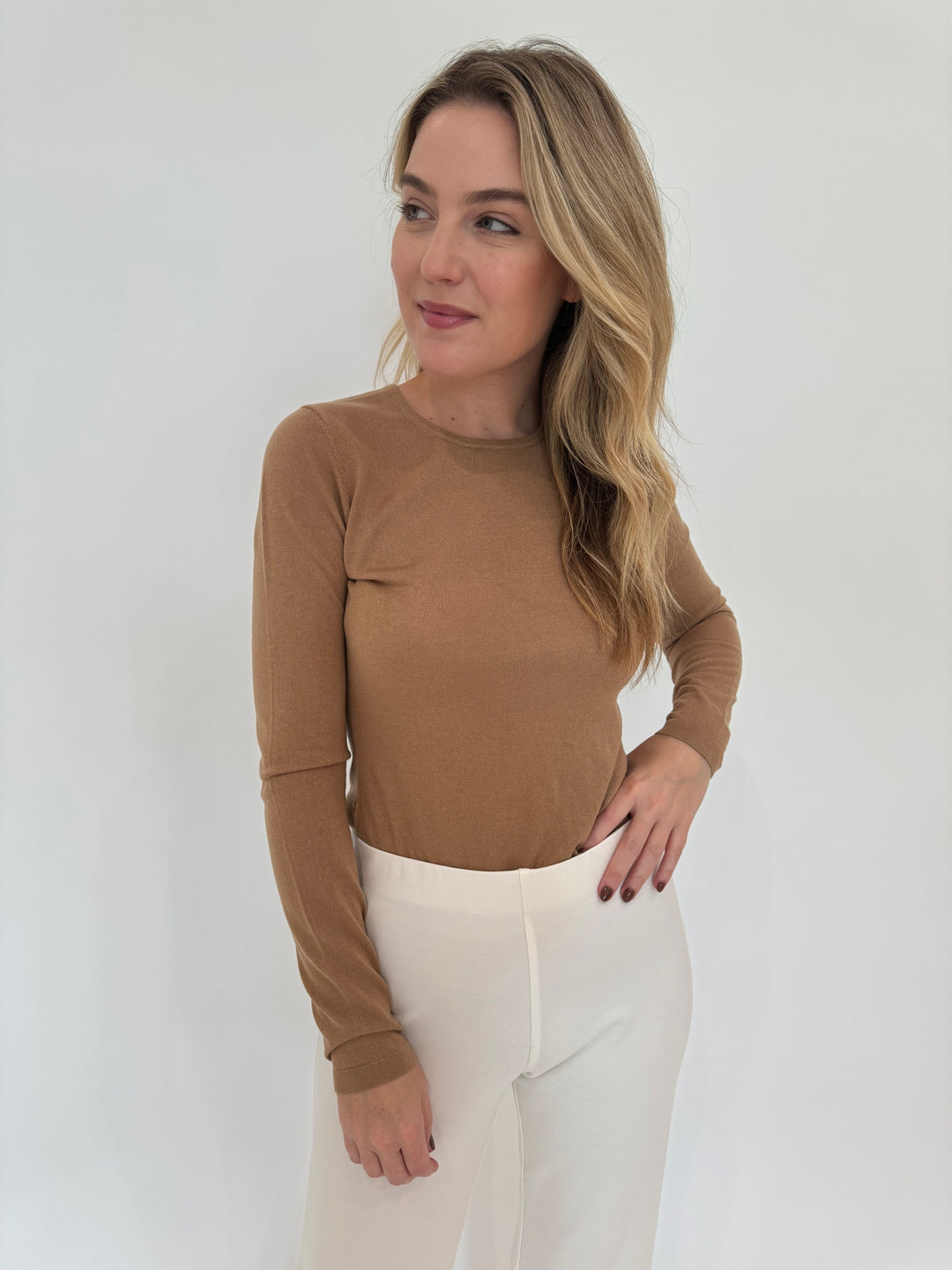 Kinross Fitted Crew Sweater in Camel paired with Peace of Cloth Jules Paramount Knit Pants in Oyster available at Barbara Katz