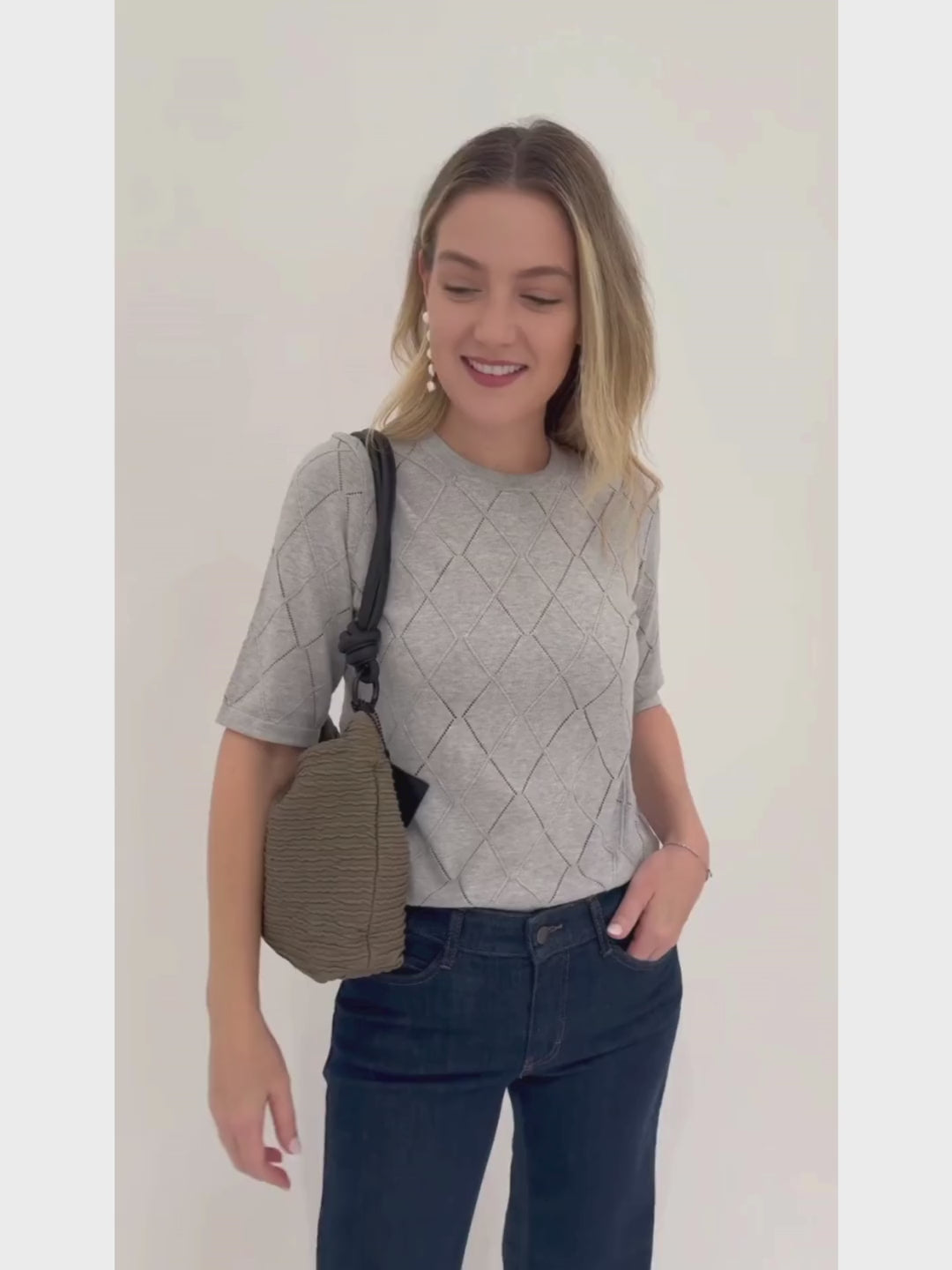 Autumn Cashmere Diamond Stitch Tee in Aluminum paired with MAC Dream Wide Jeans 32" in Indigo Dark, Daniella Lehavi Dallas Shoulder Bag in Wavy Mocca