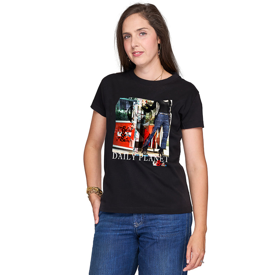 Suzi Roher The Niki T-Shirt - Daily Planet